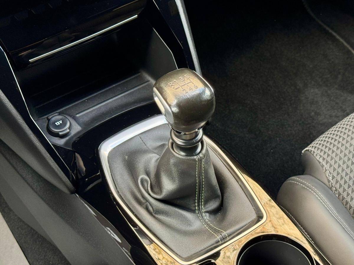 peugeot-2008-2020-gasolina-1199cc