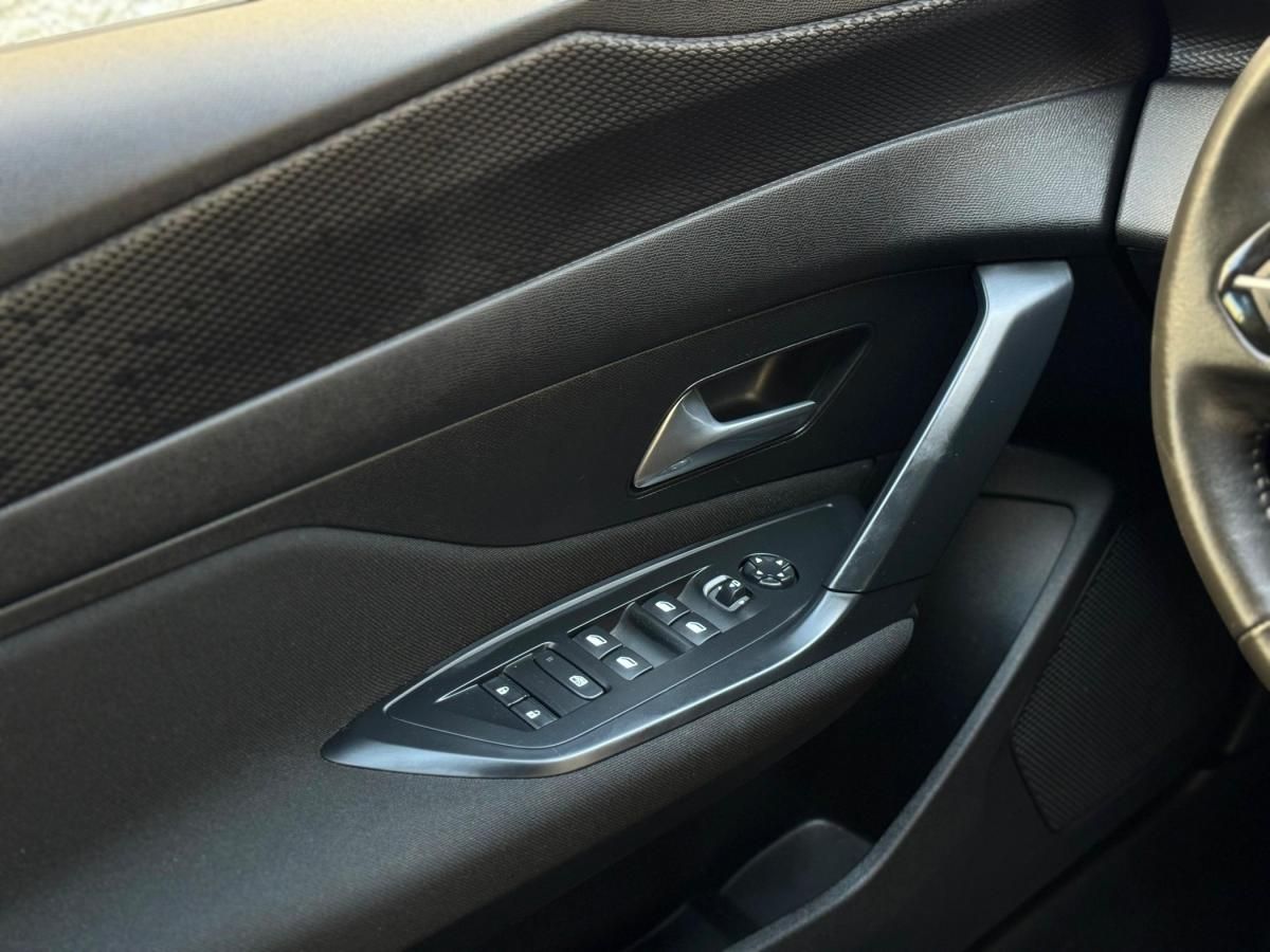 peugeot-308-2022-gasolina-1199cc