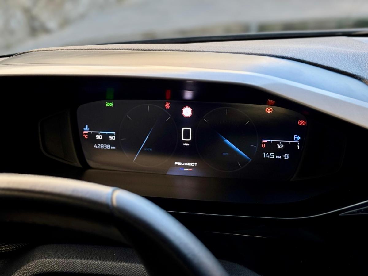 peugeot-308-2022-gasolina-1199cc