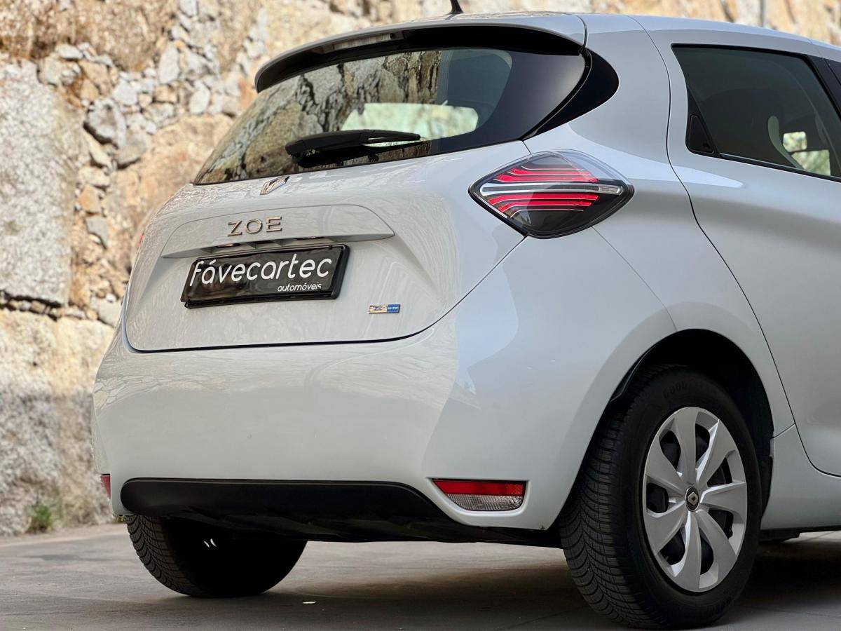 renault-zoe-2021-eletrico-0cc
