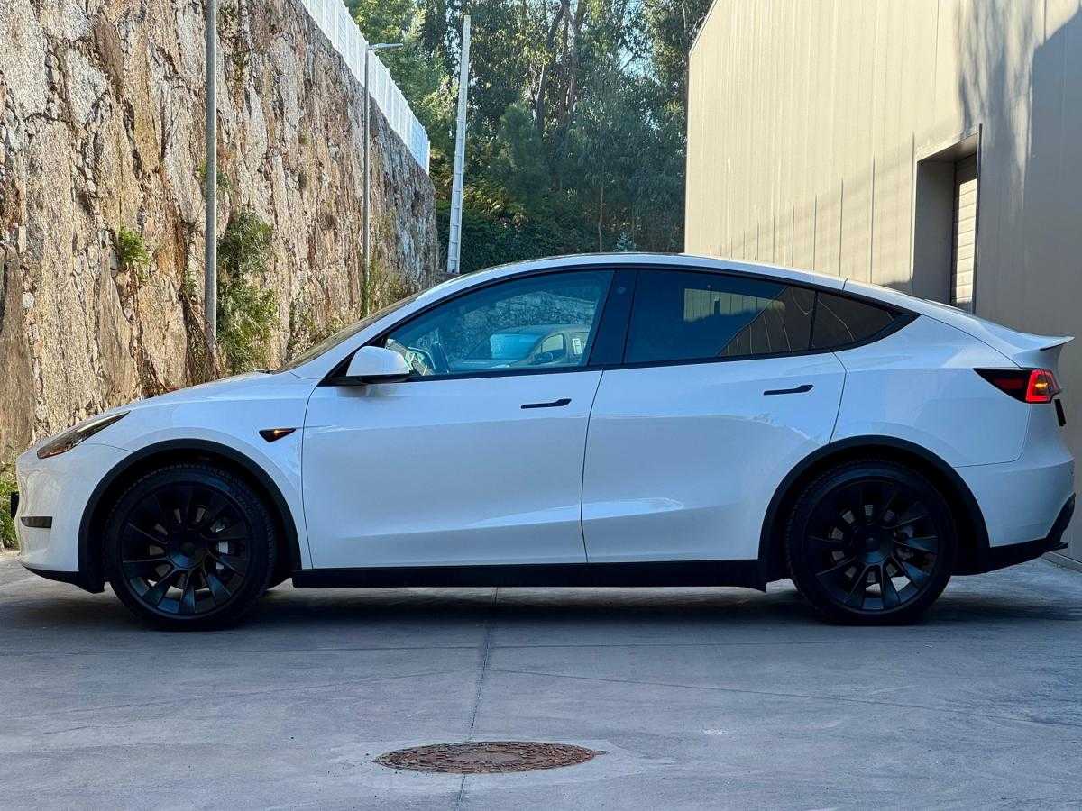 tesla-model-y-2022-eletrico-0cc