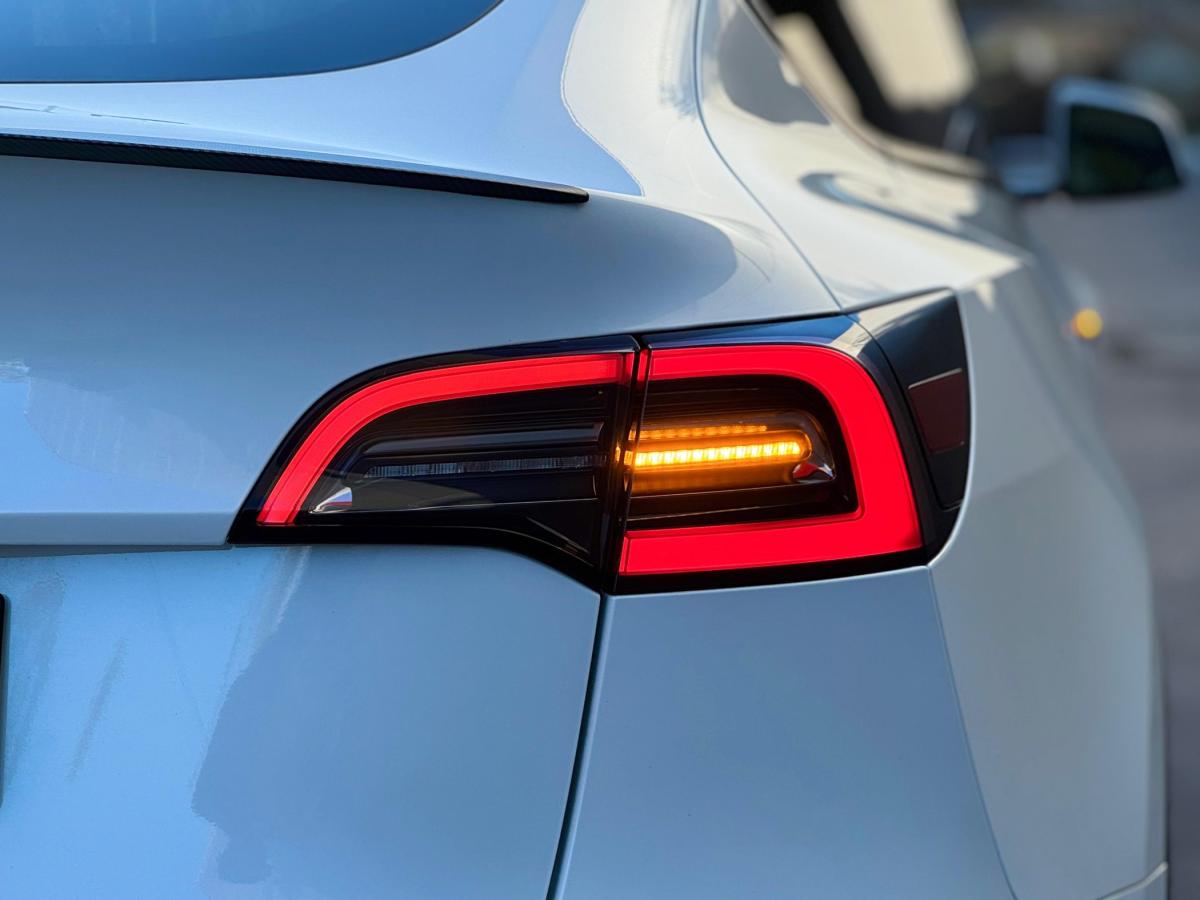 tesla-model-y-2022-eletrico-0cc