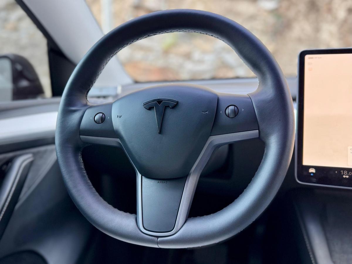 tesla-model-y-2023-eletrico-0cc
