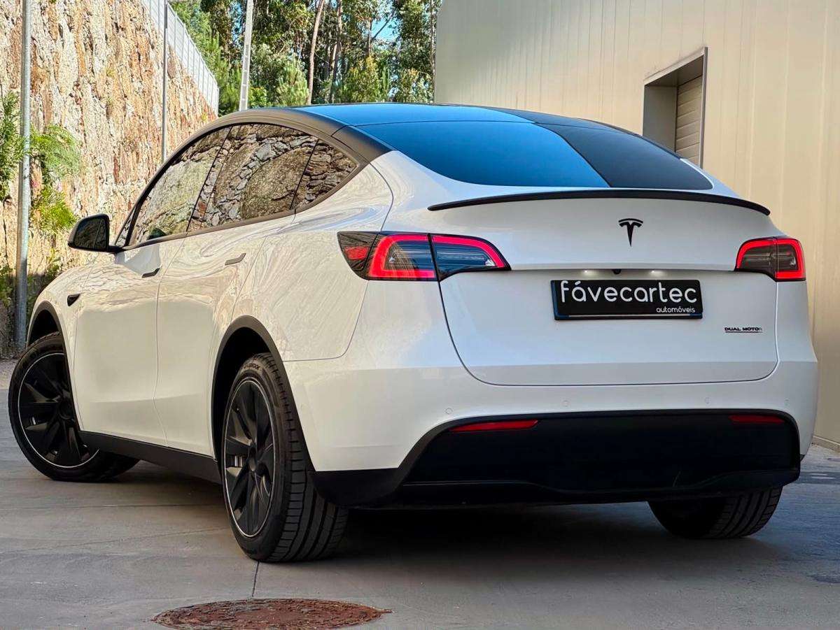 tesla-model-y-2021-eletrico-500cc