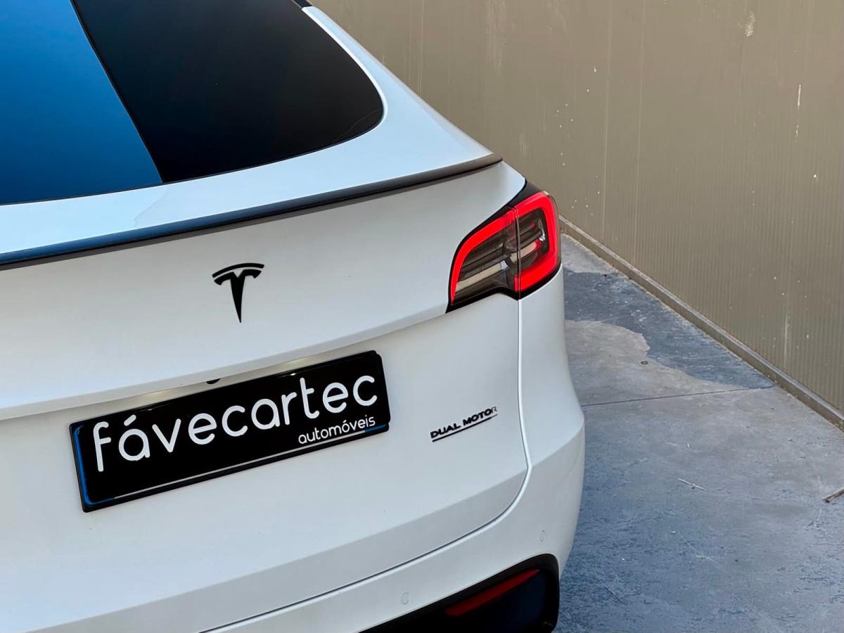 tesla-model-y-2021-eletrico-500cc