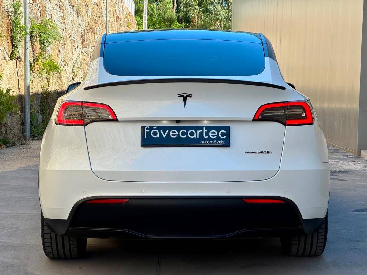 tesla-model-y-2021-eletrico-500cc