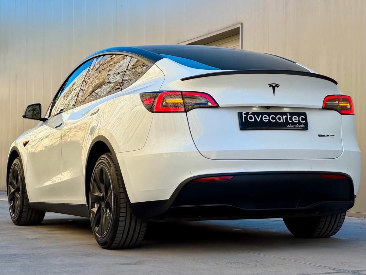 tesla-model-y-2021-eletrico-500cc