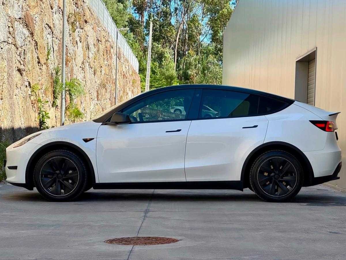 tesla-model-y-2021-eletrico-500cc