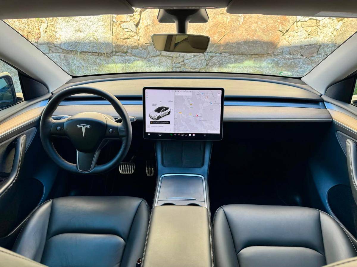 tesla-model-y-2021-eletrico-500cc