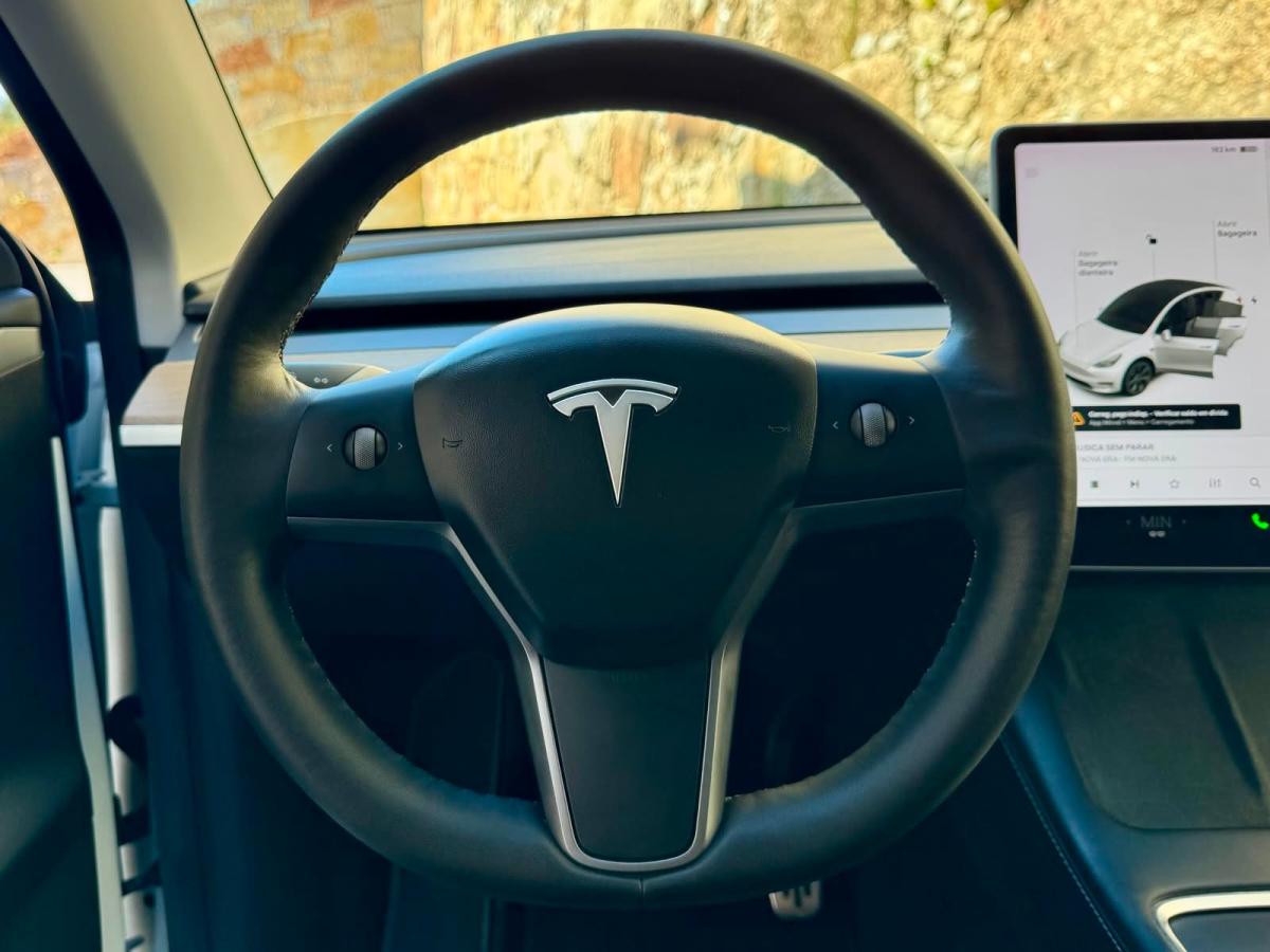 tesla-model-y-2021-eletrico-500cc