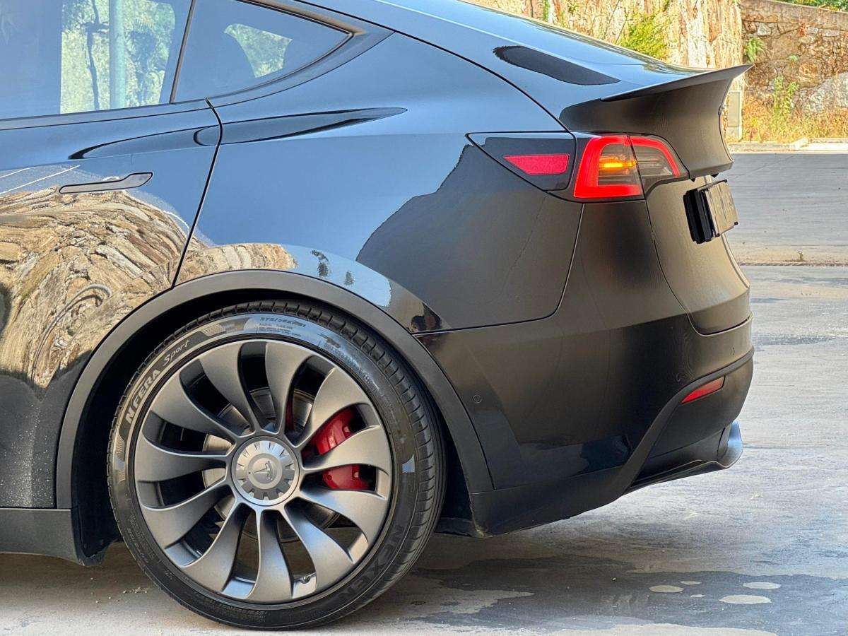 tesla-model-y-2022-eletrico-500cc