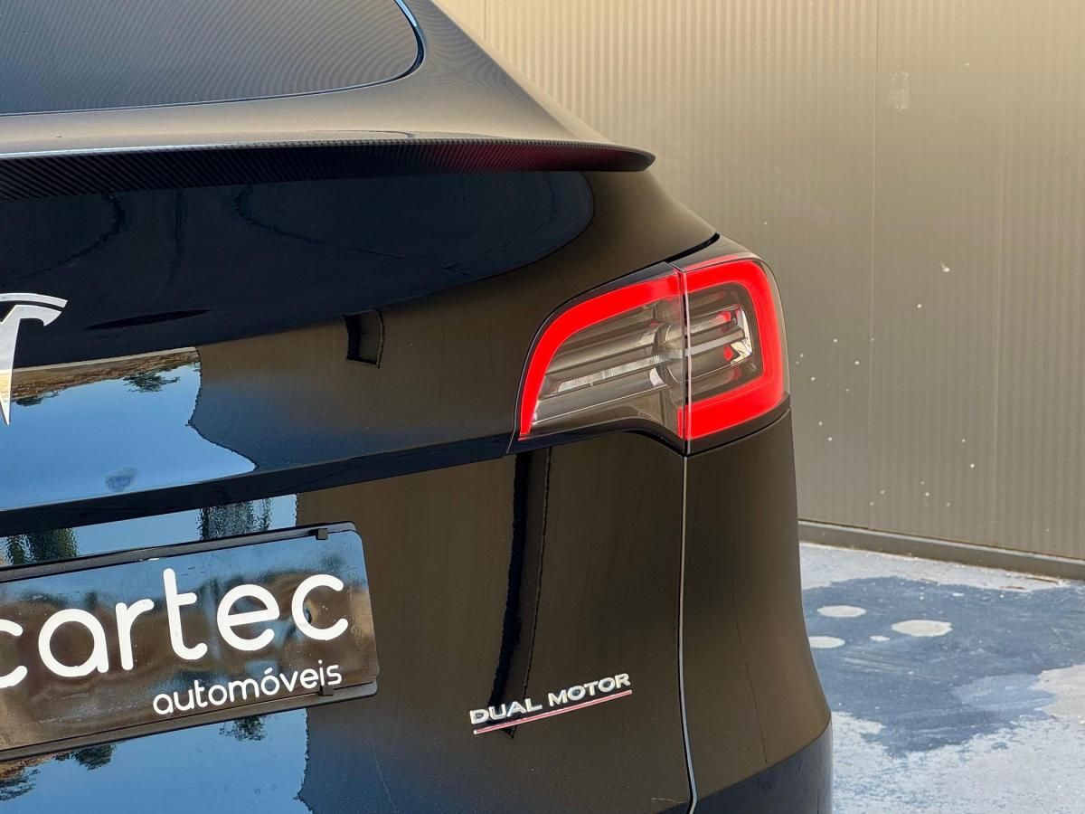 tesla-model-y-2022-eletrico-500cc