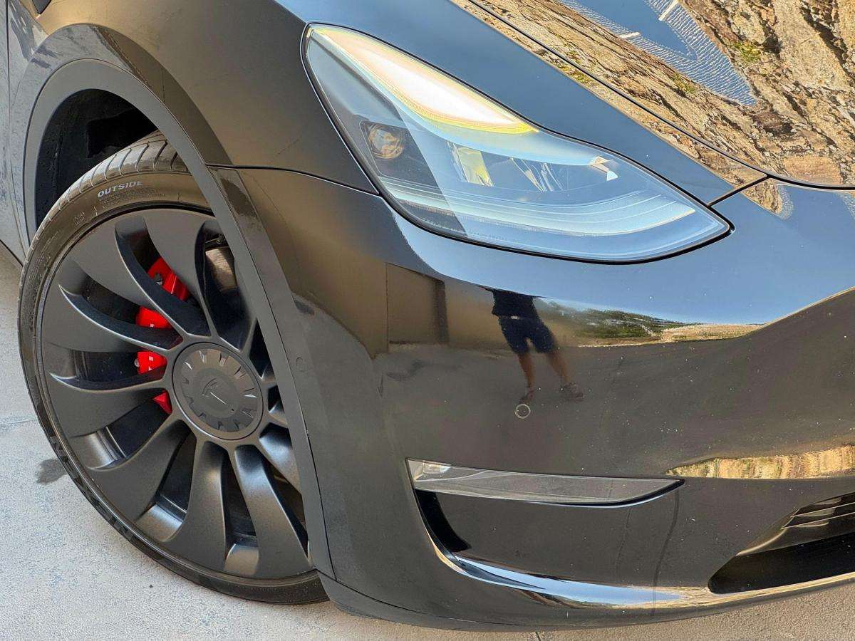 tesla-model-y-2022-eletrico-500cc