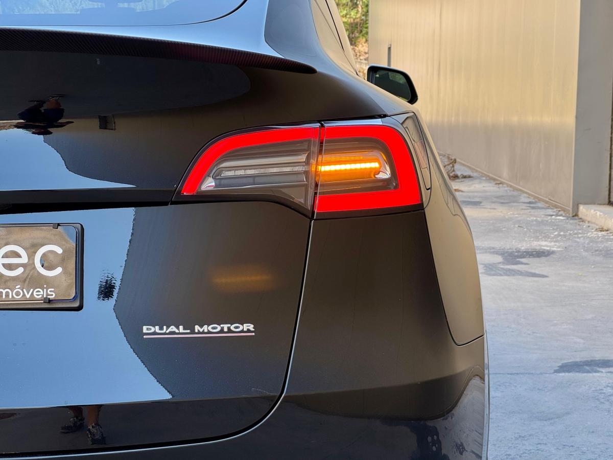 tesla-model-y-2022-eletrico-500cc