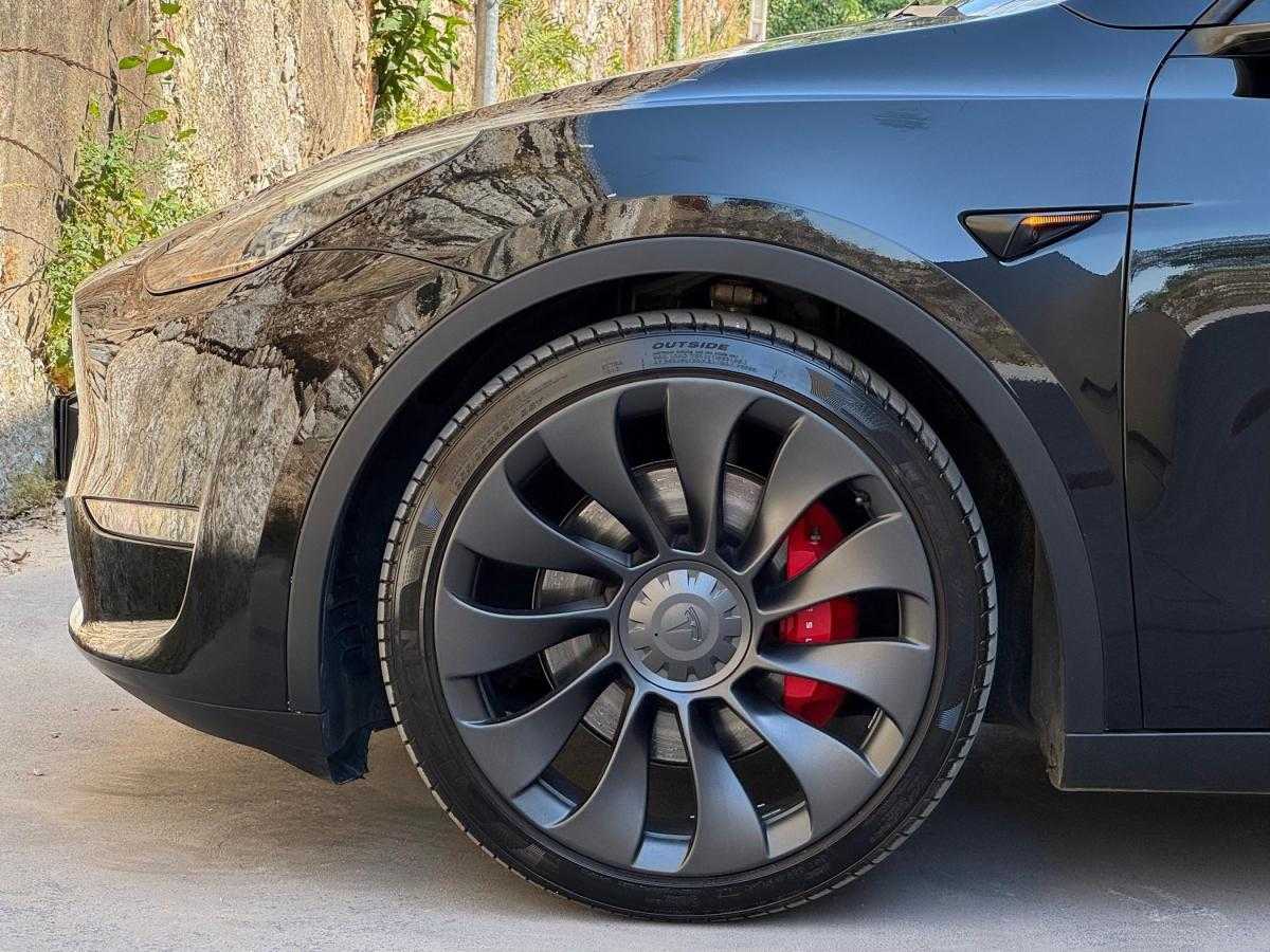 tesla-model-y-2022-eletrico-500cc