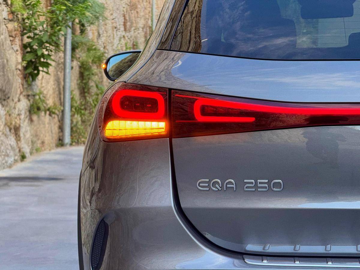 mercedes-benz-eqa-2021-eletrico-500cc