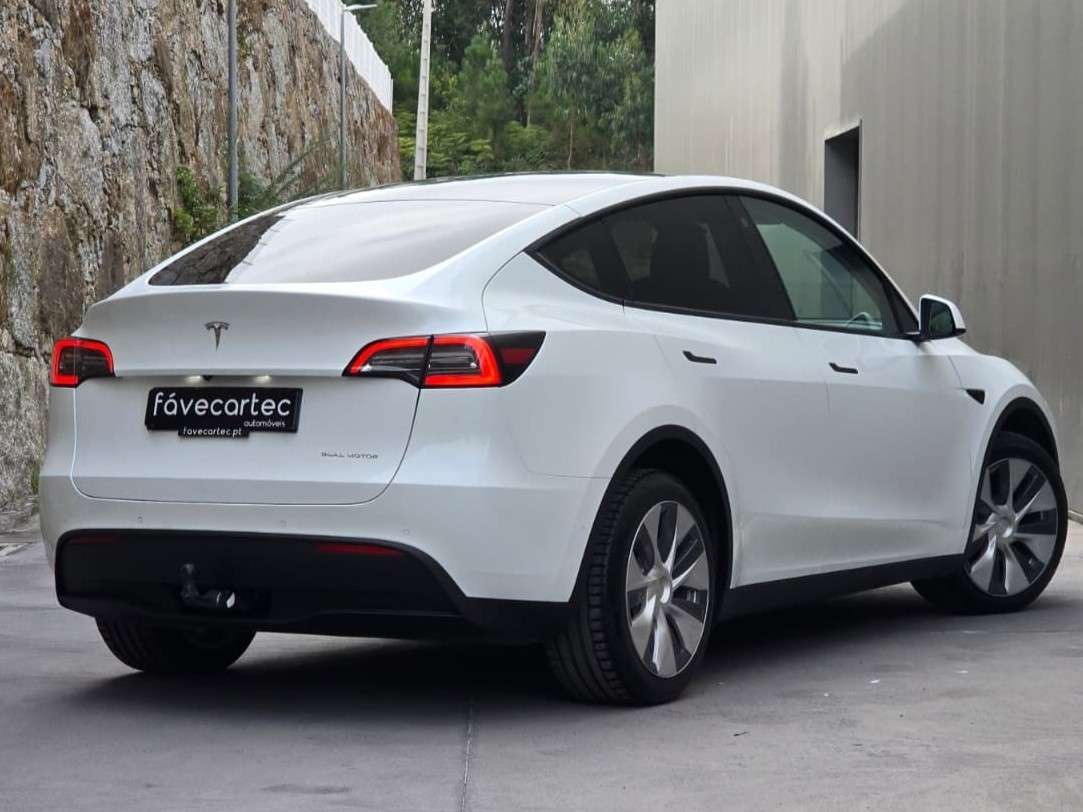 tesla-model-y-2022-eletrico-500cc