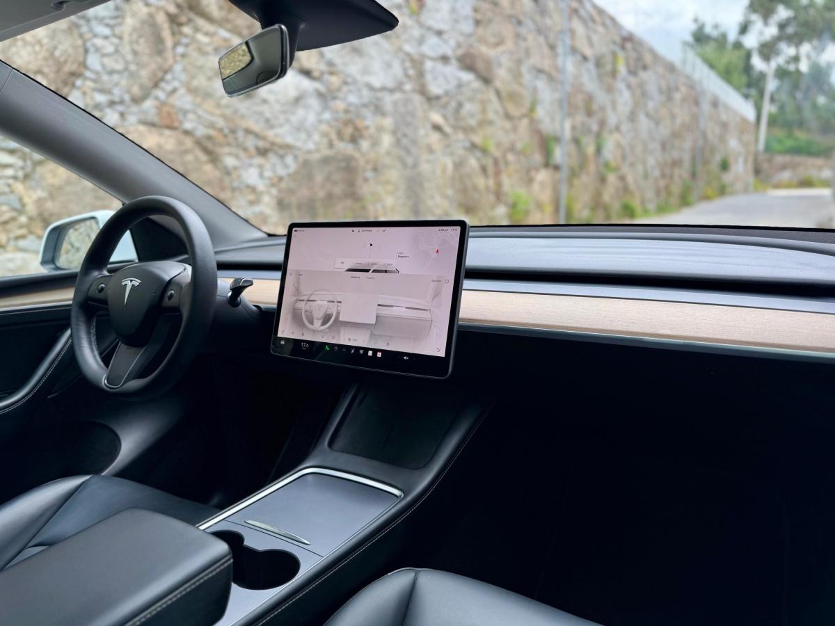 tesla-model-y-2022-eletrico-500cc