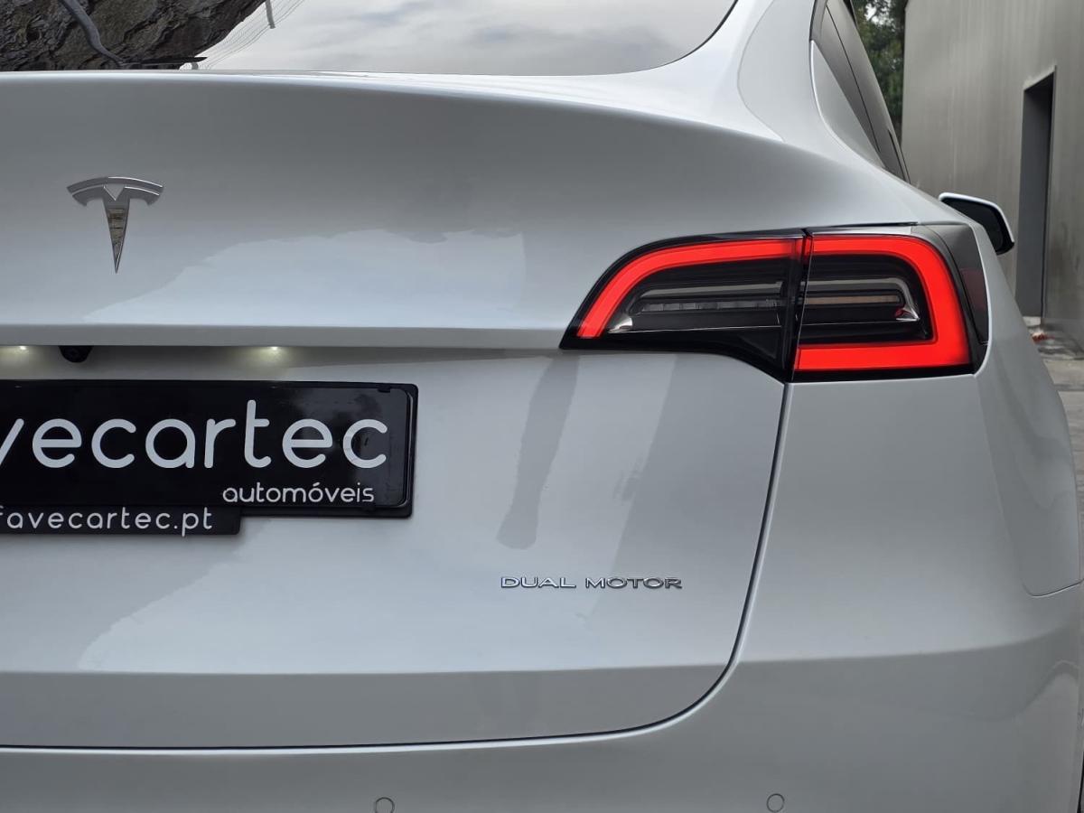tesla-model-y-2022-eletrico-500cc
