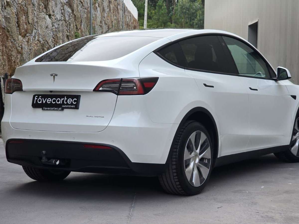 tesla-model-y-2022-eletrico-500cc
