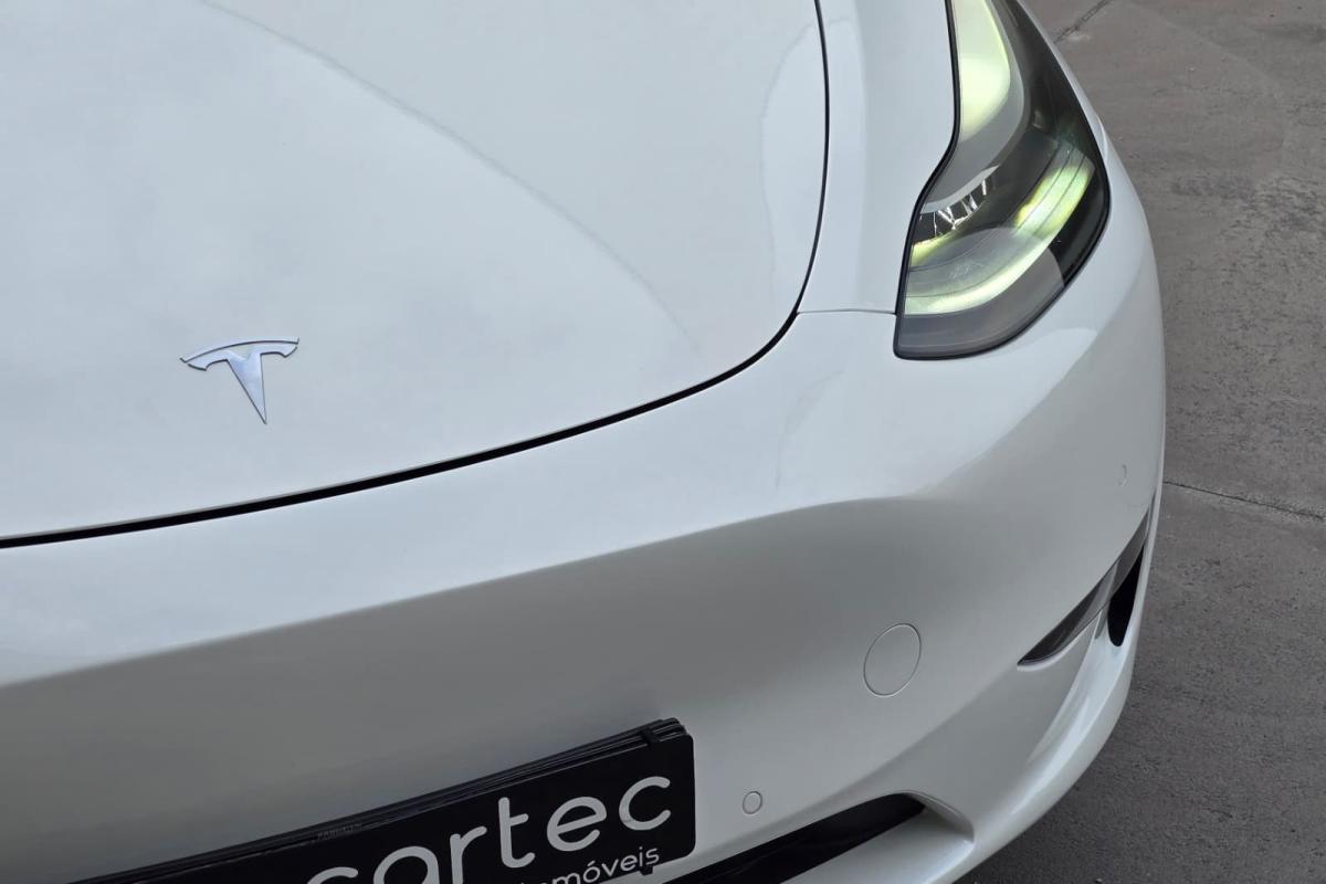 tesla-model-y-2022-eletrico-500cc