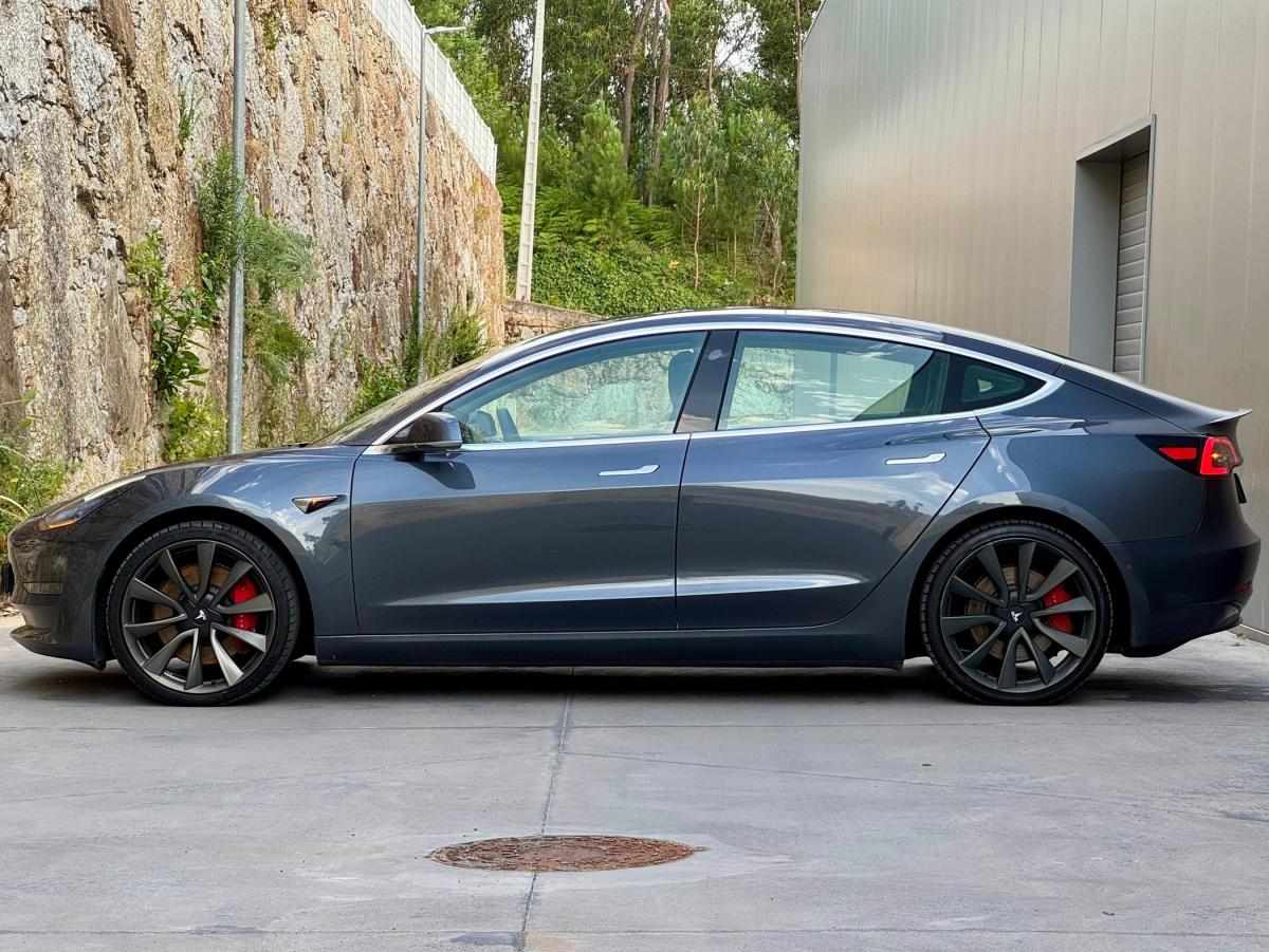 tesla-model-3-2020-eletrico-500cc
