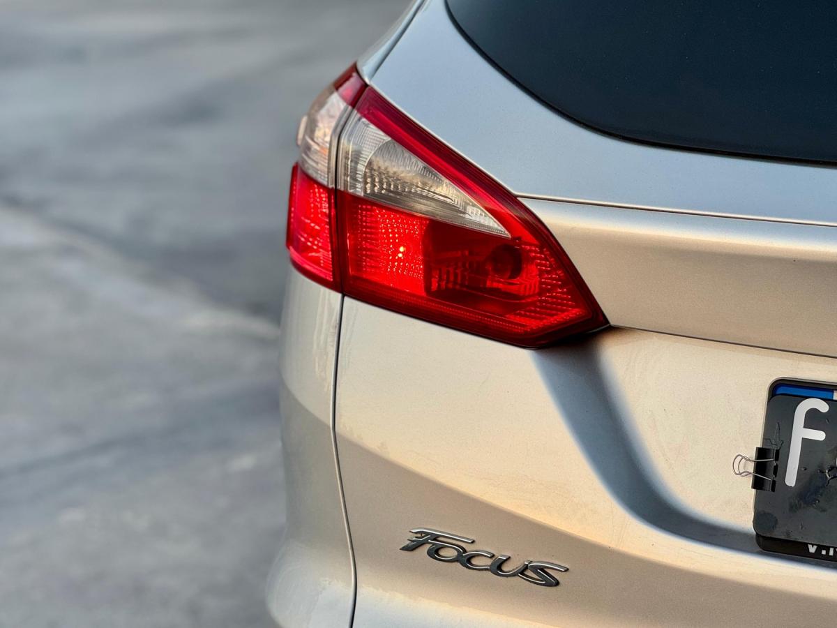 ford-focus-sw-2013-diesel-1560cc
