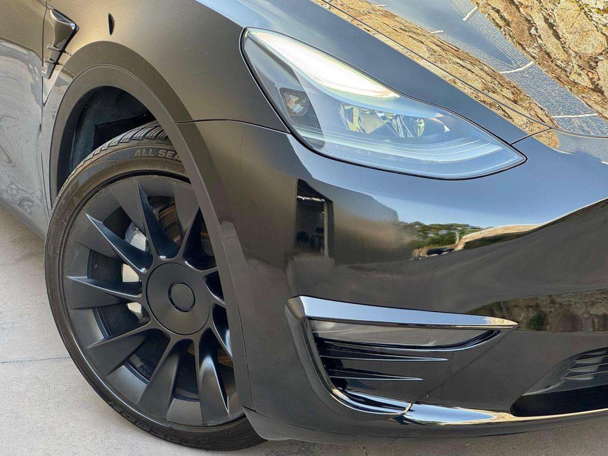 tesla-model-y-2023-eletrico-500cc