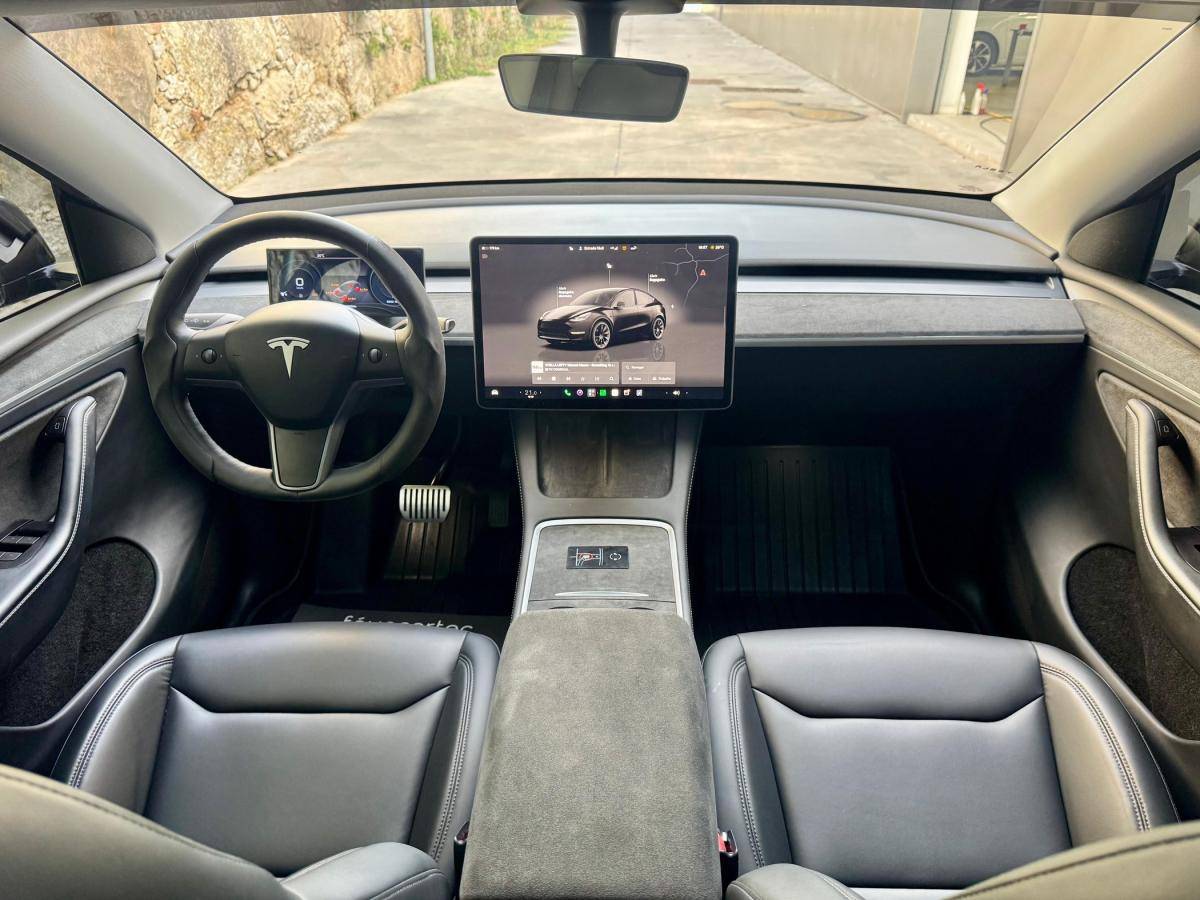 tesla-model-y-2023-eletrico-500cc