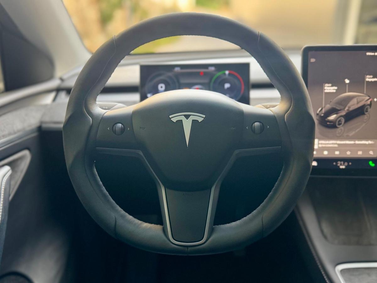 tesla-model-y-2023-eletrico-500cc