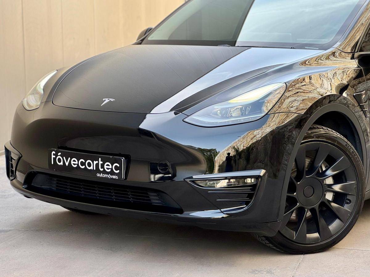tesla-model-y-2023-eletrico-500cc