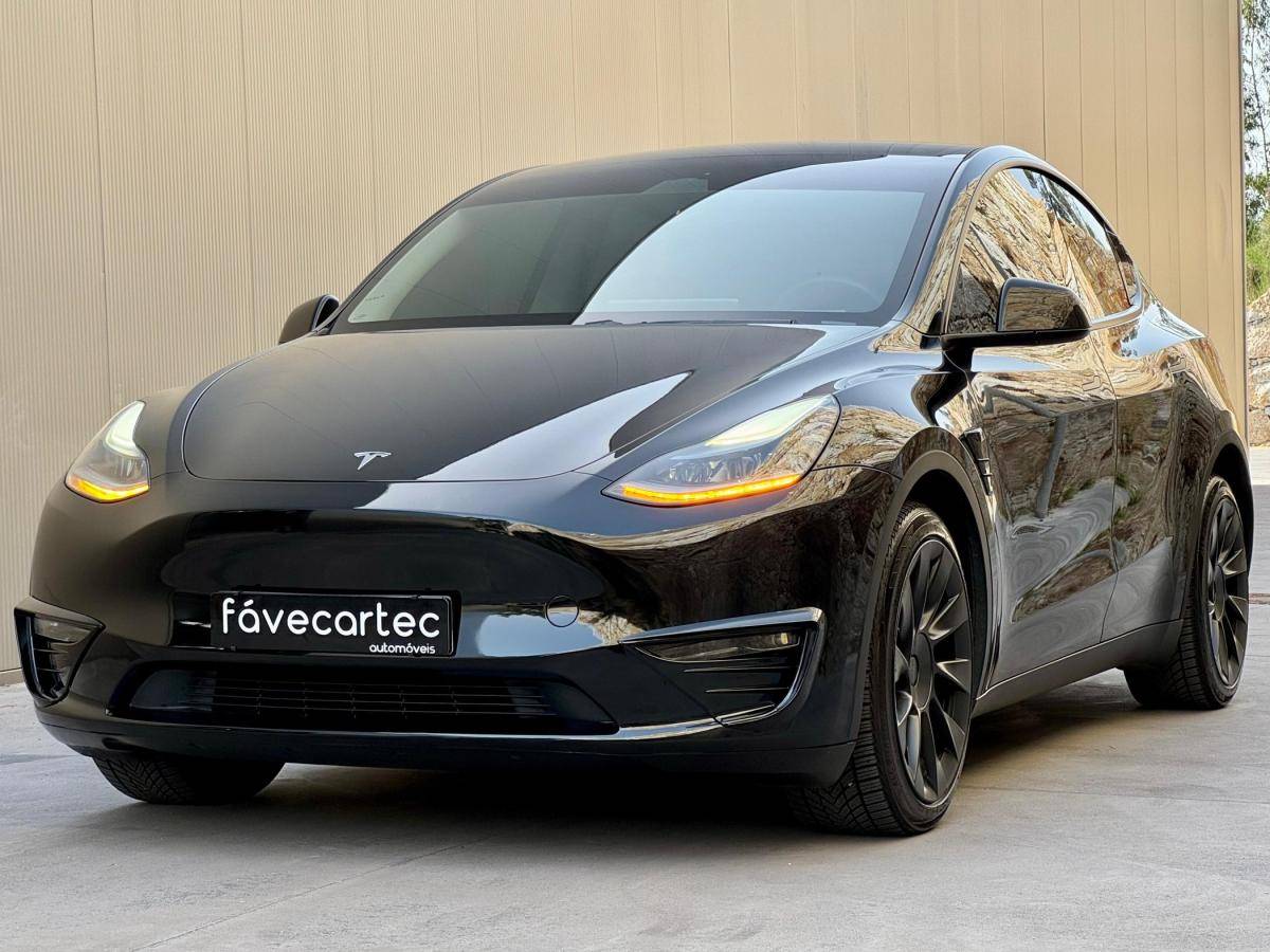 tesla-model-y-2023-eletrico-500cc