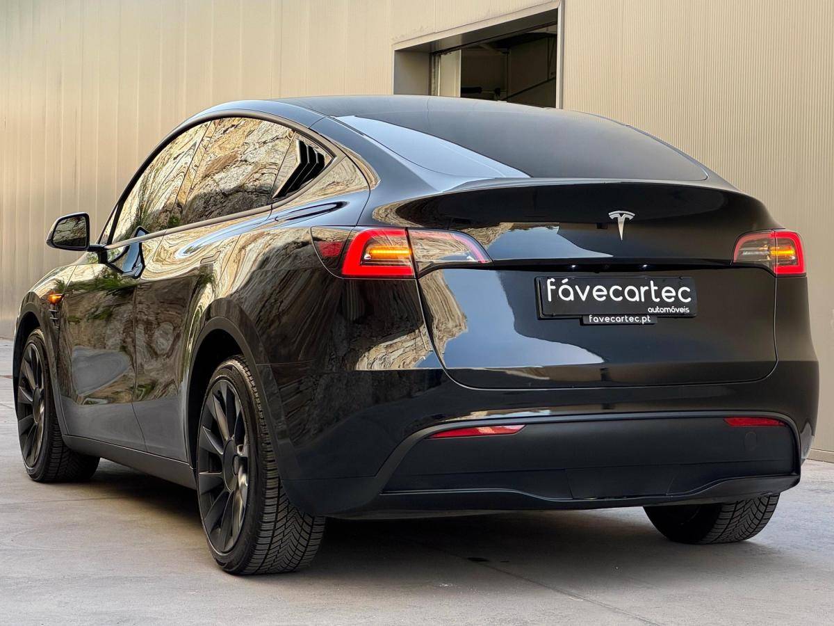 tesla-model-y-2023-eletrico-500cc