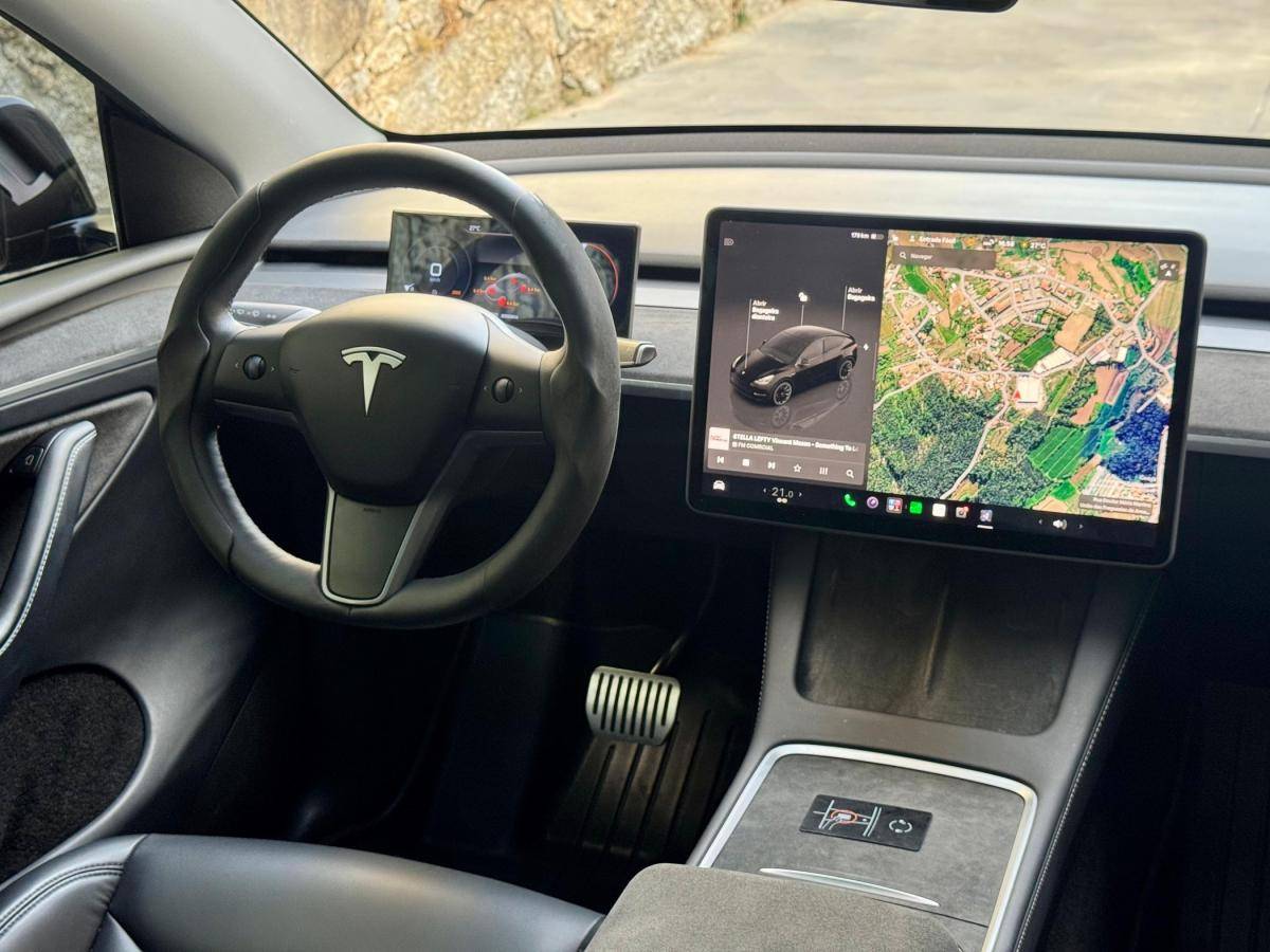 tesla-model-y-2023-eletrico-500cc