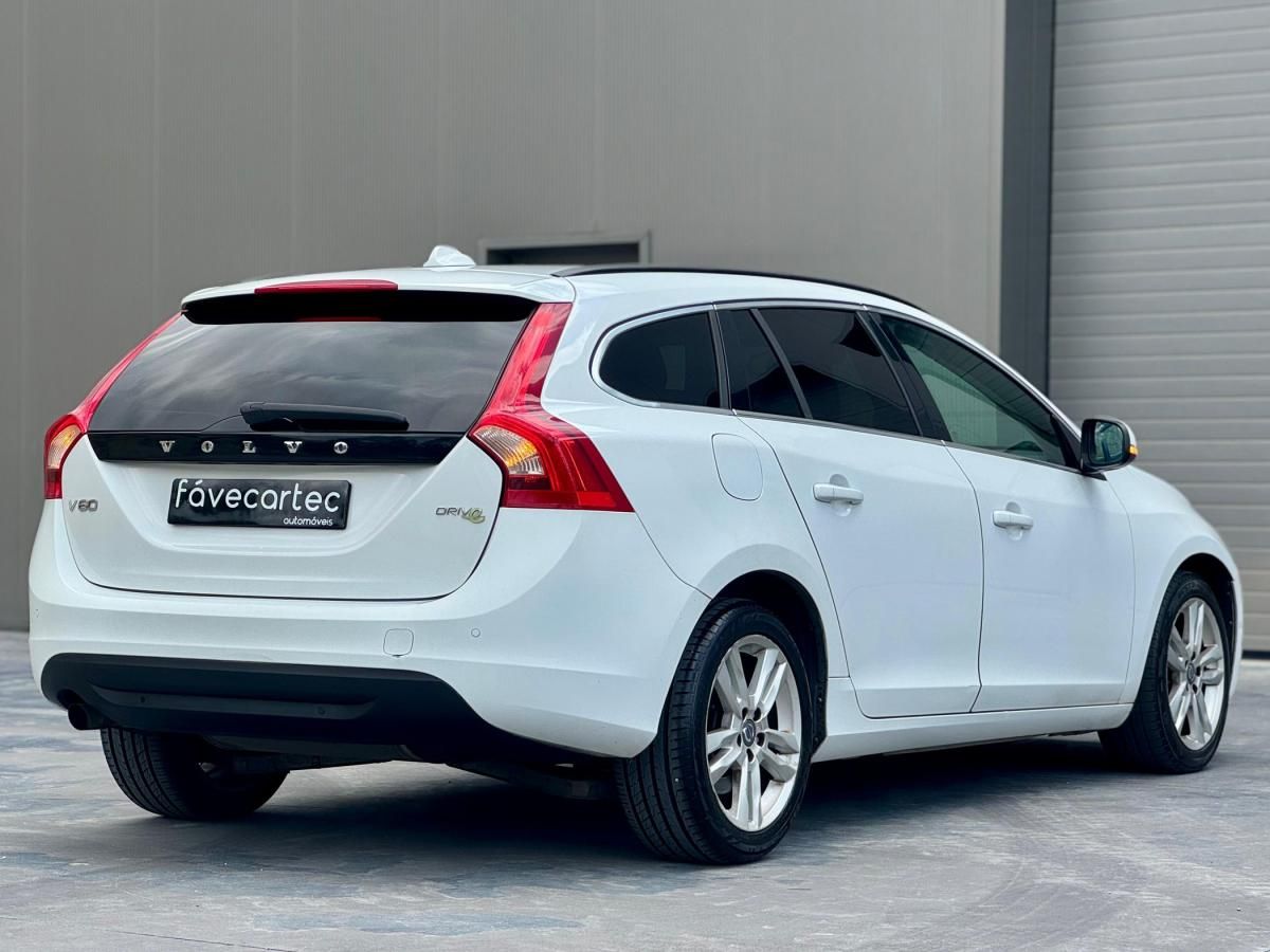 volvo-v60-2012-diesel-1560cc