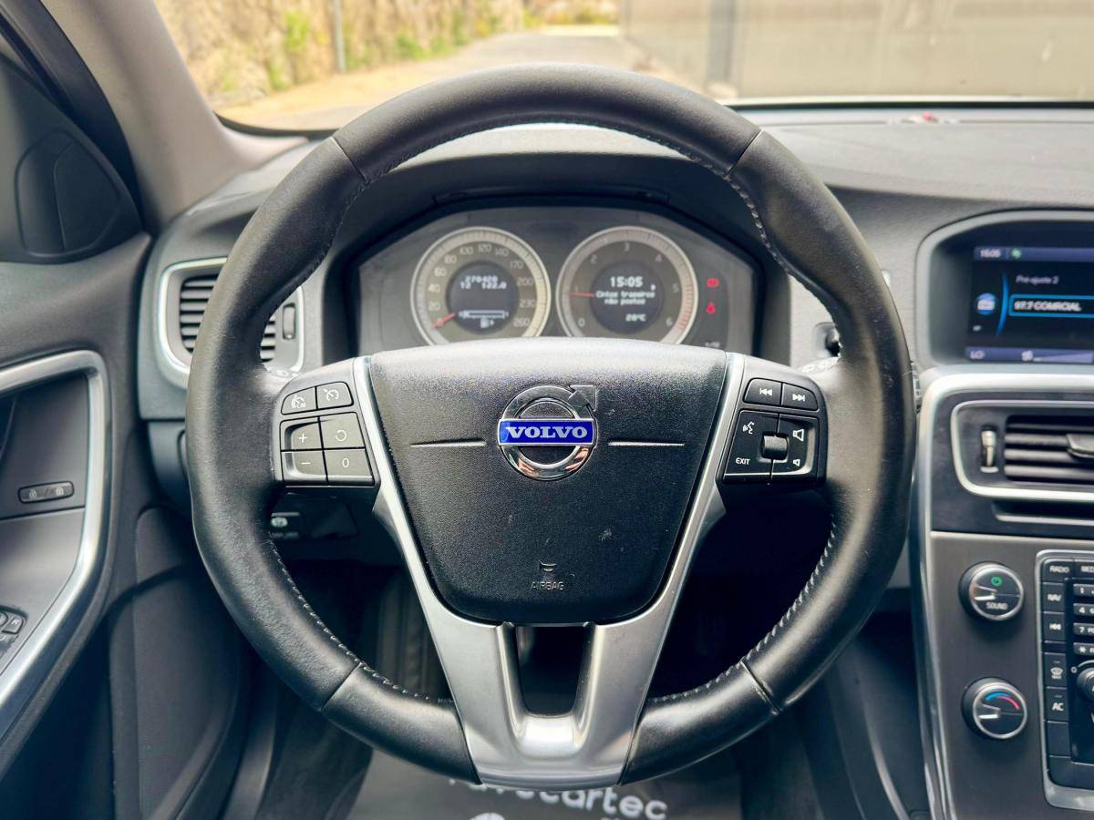 volvo-v60-2012-diesel-1560cc