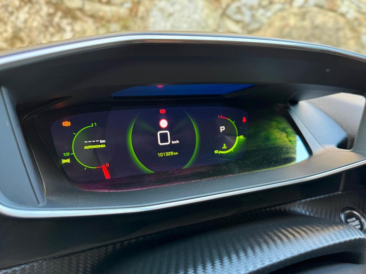 peugeot-2008-2020-gasolina-1199cc