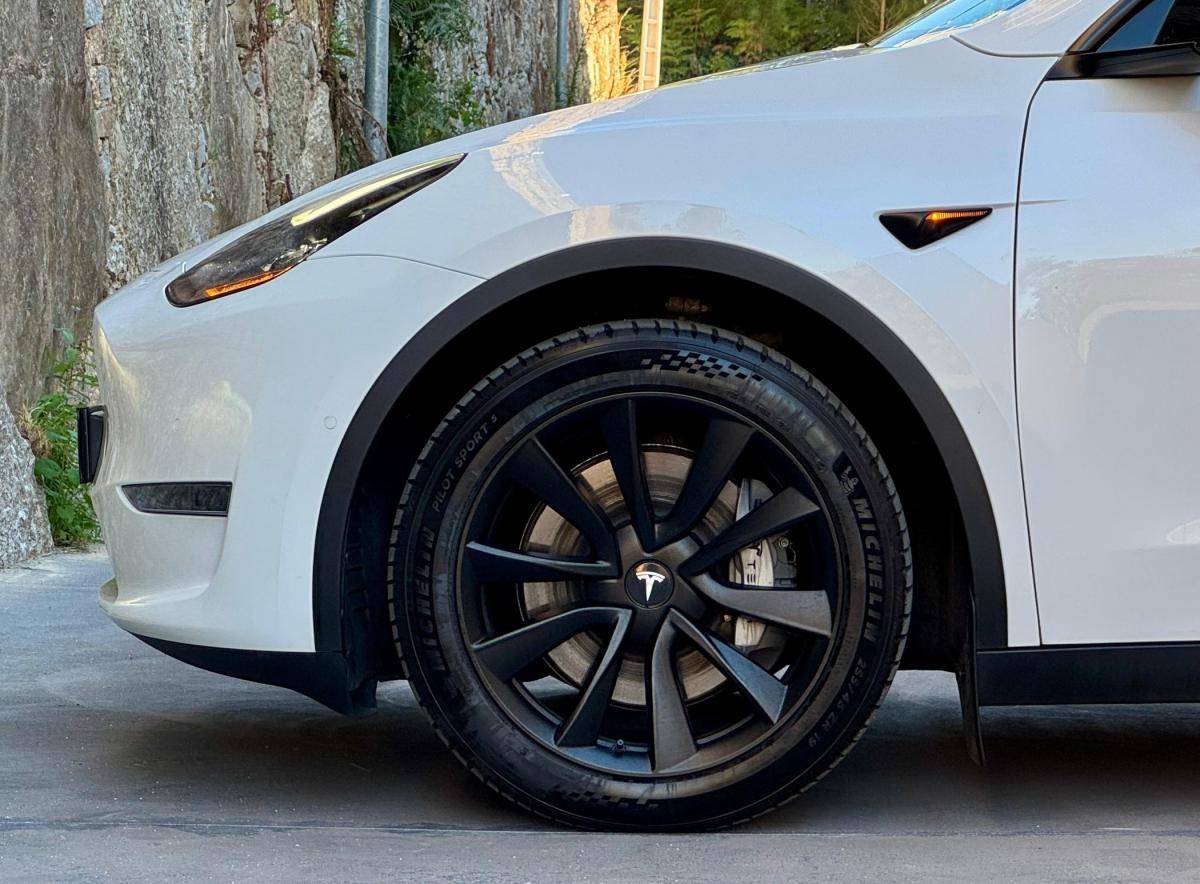 tesla-model-y-2022-eletrico-0cc