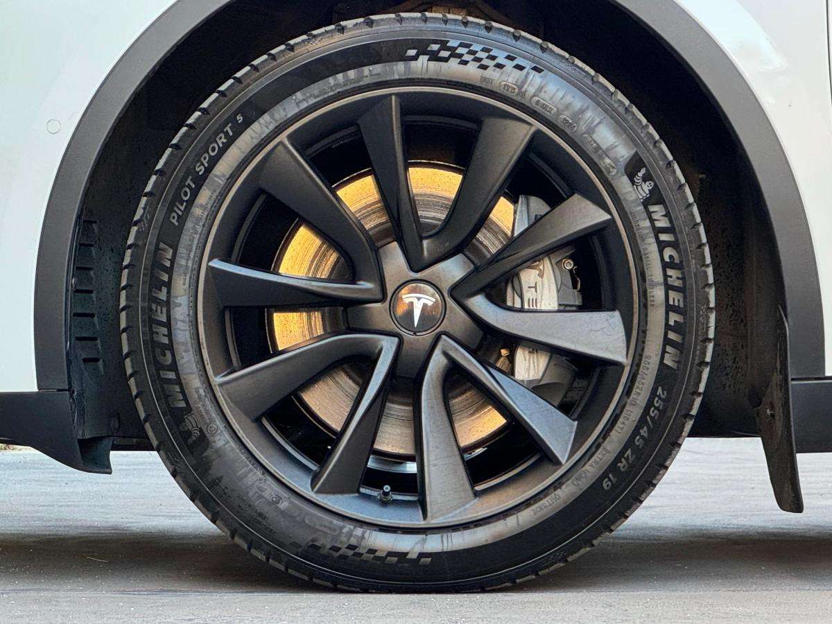tesla-model-y-2022-eletrico-0cc