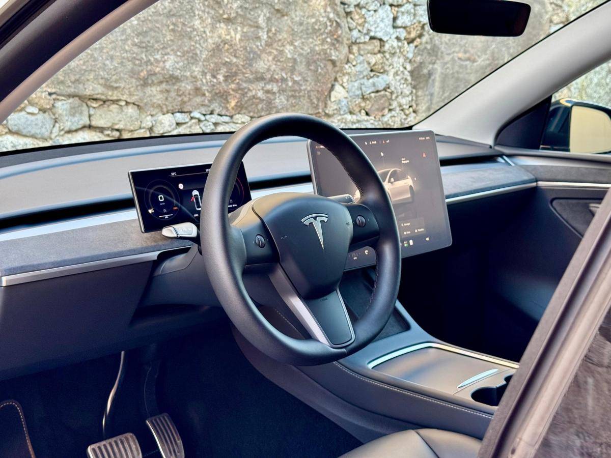 tesla-model-y-2022-eletrico-0cc