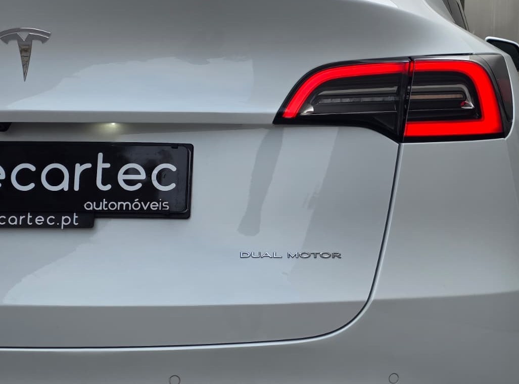 tesla-model-y-2022-eletrico-500cc