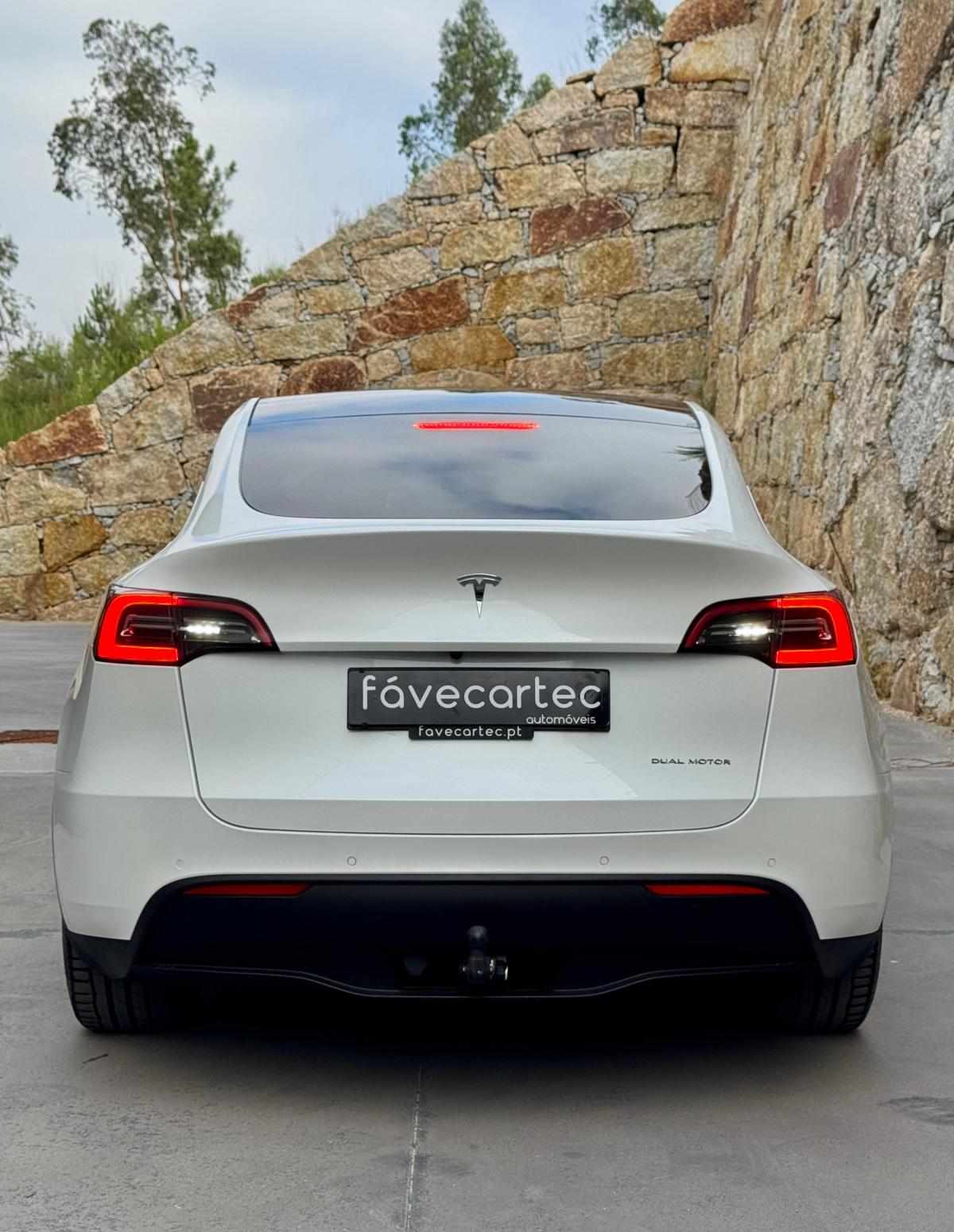 tesla-model-y-2022-eletrico-500cc