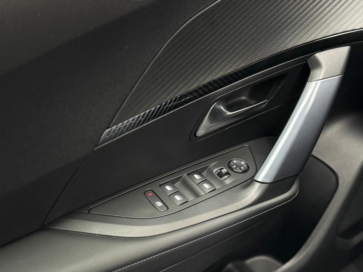 peugeot-2008-2020-gasolina-1199cc