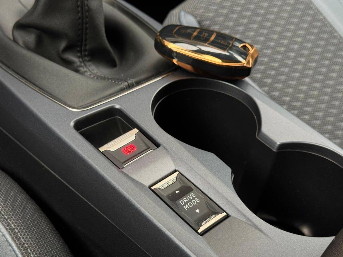 peugeot-2008-2020-gasolina-1199cc