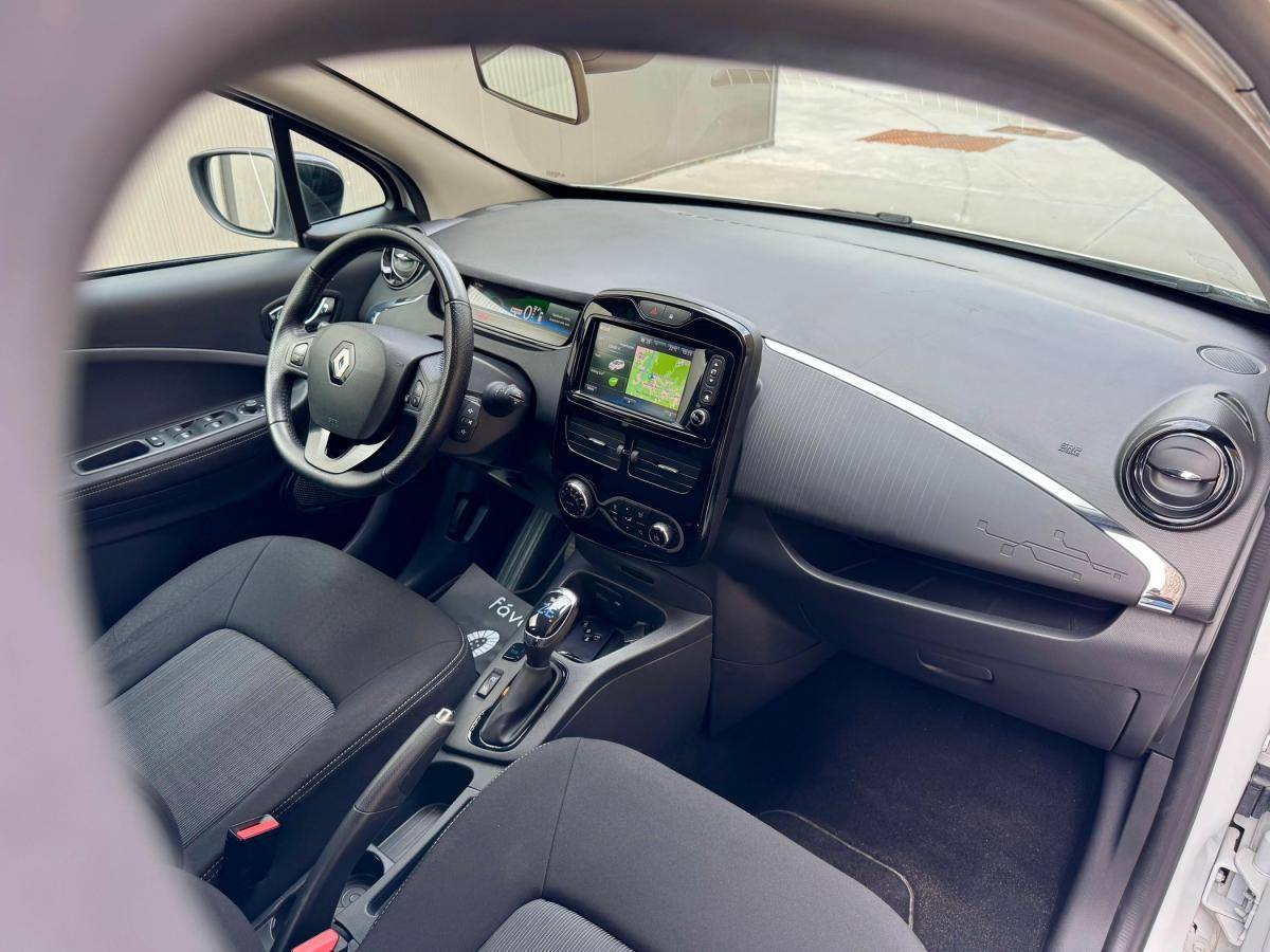 renault-zoe-2017-eletrico-0cc