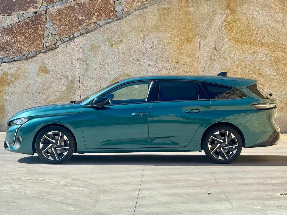 peugeot-308-sw-2023-gasolina-1199cc
