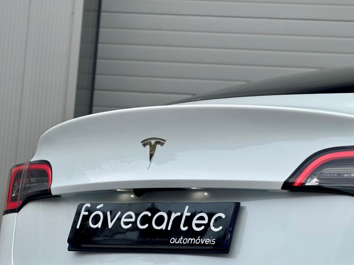 tesla-model-3-2023-eletrico-500cc