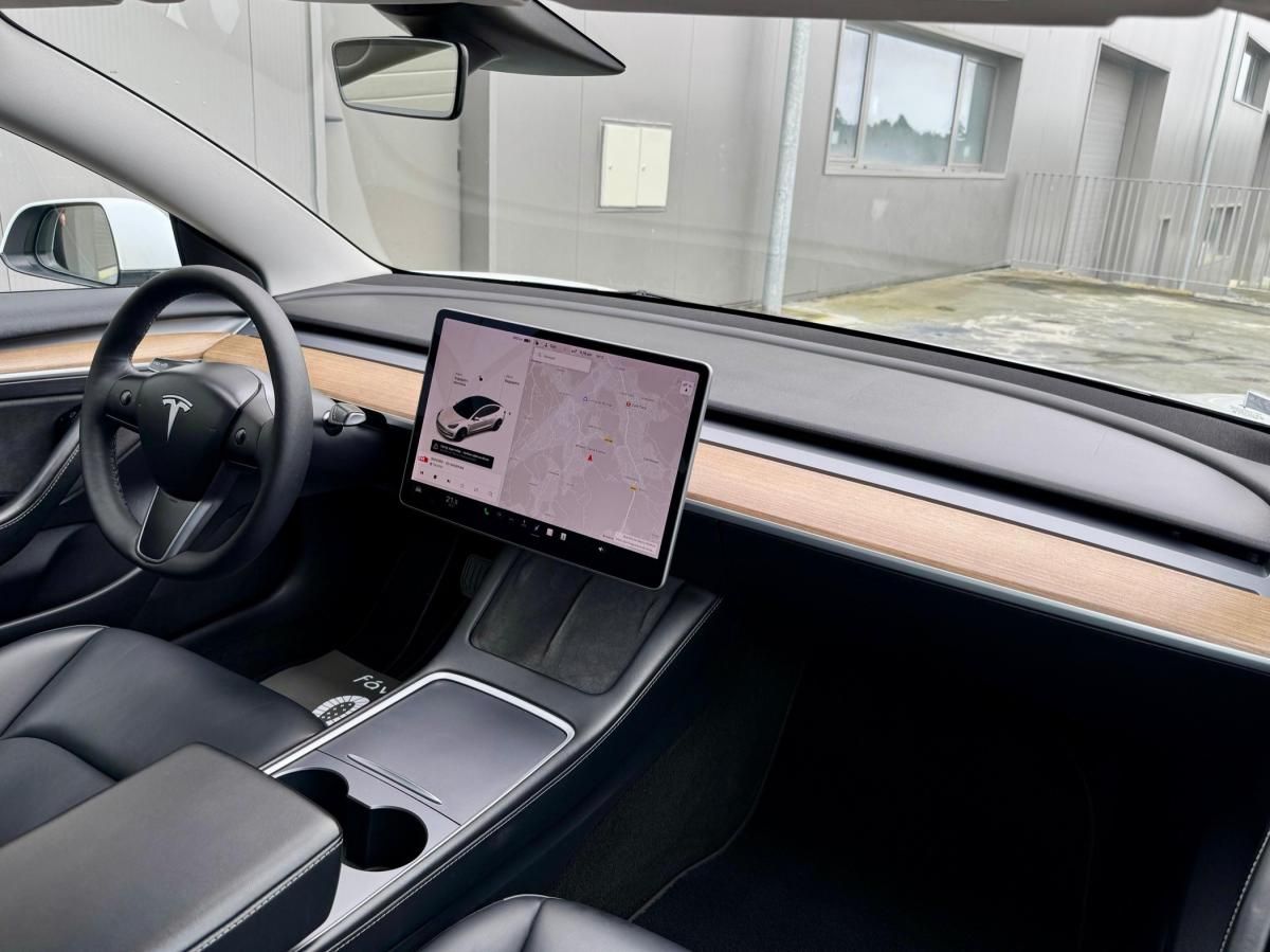 tesla-model-3-2023-eletrico-500cc