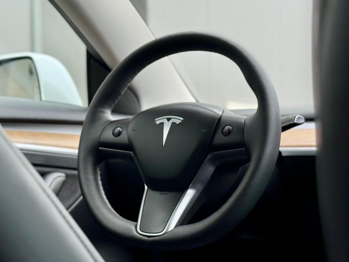tesla-model-3-2023-eletrico-500cc