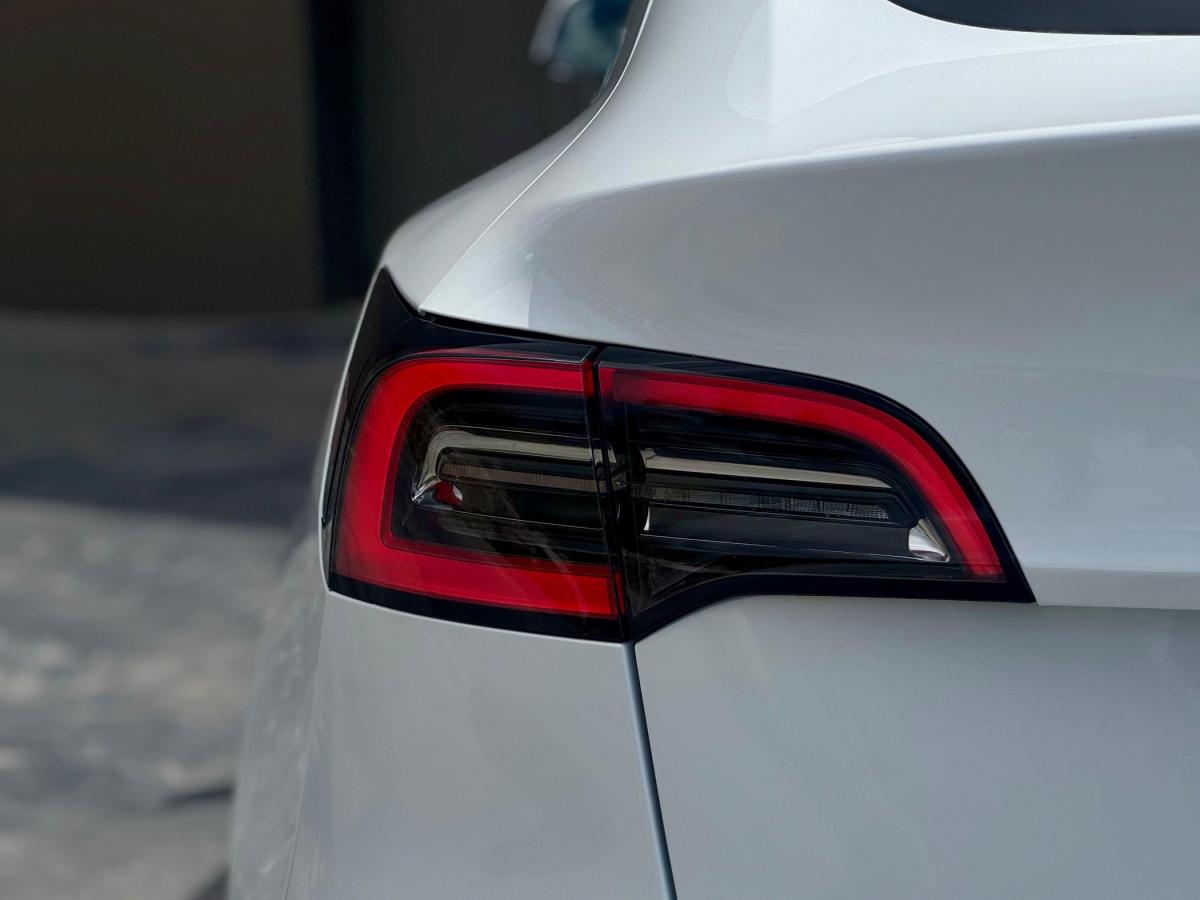 tesla-model-y-2023-eletrico-0cc